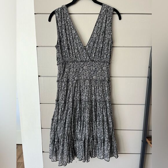 Sophie Max black/white geometric floral print mesh tiered v neck dress sz M EUC‎ - Picture 5 of 8